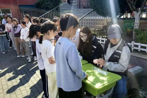 青春护航，助力成长｜青岛恒星科技学院体育学院学子助力李沧区小学生体质测试志愿服务！